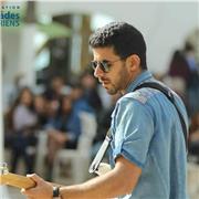 Professeur de guitare pour différents style (Blues, Pop, Rock, Folk)